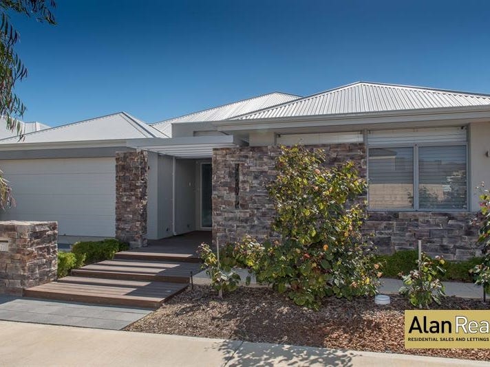 33 Newmarket Parade, Butler, WA 6036 Property Details