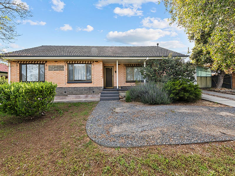 16 Phillips Avenue, Para Hills, SA 5096