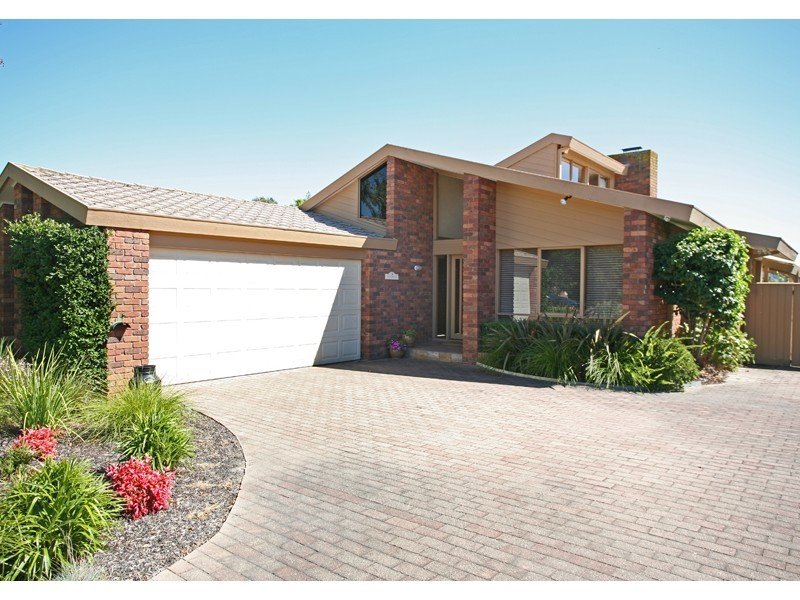 13 Clover Close, Berwick, Vic 3806 Property Details