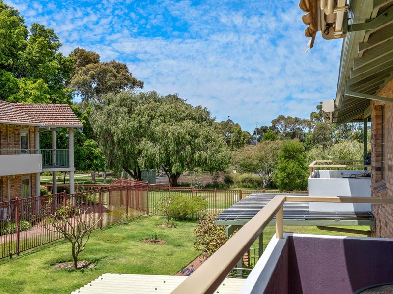 Real Estate & Property for Sale in Alfred Cove, WA 6154 (+1 location