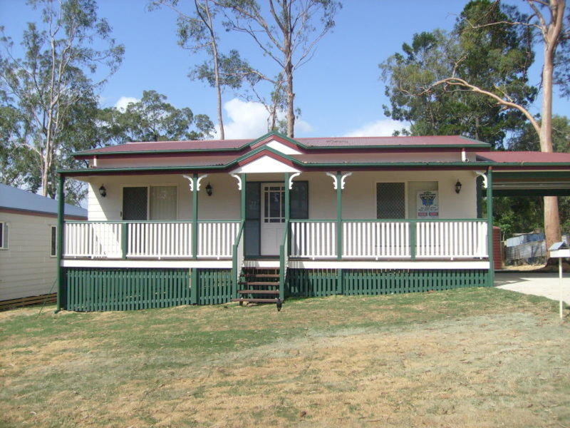 5 Chalmers Place, North Ipswich, QLD 4305