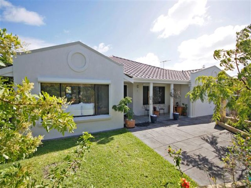 8 Savona Grove, Mindarie, WA 6030 Property Details