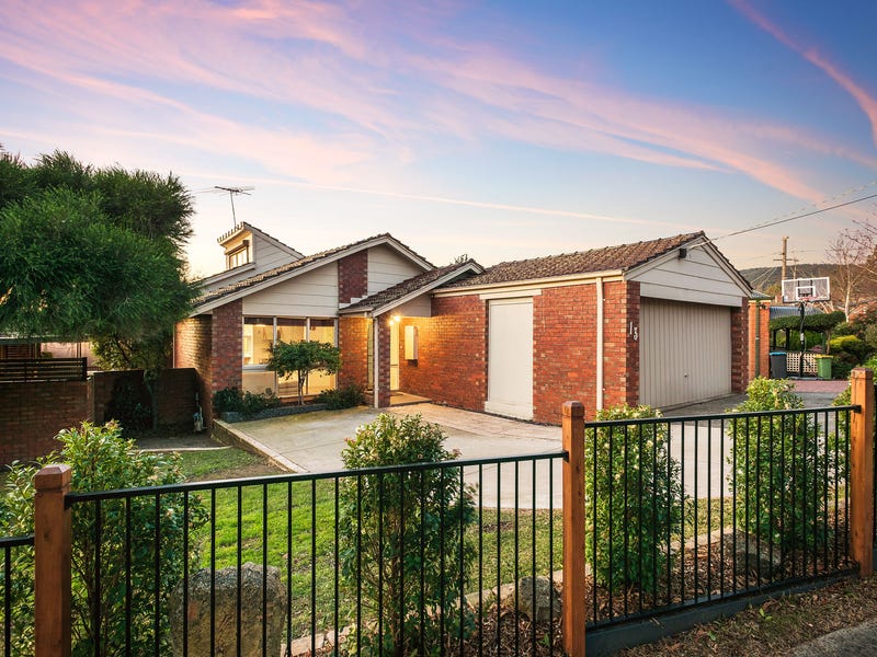 13 Beatrice Place Ferntree Gully VIC 3156 realestate .au