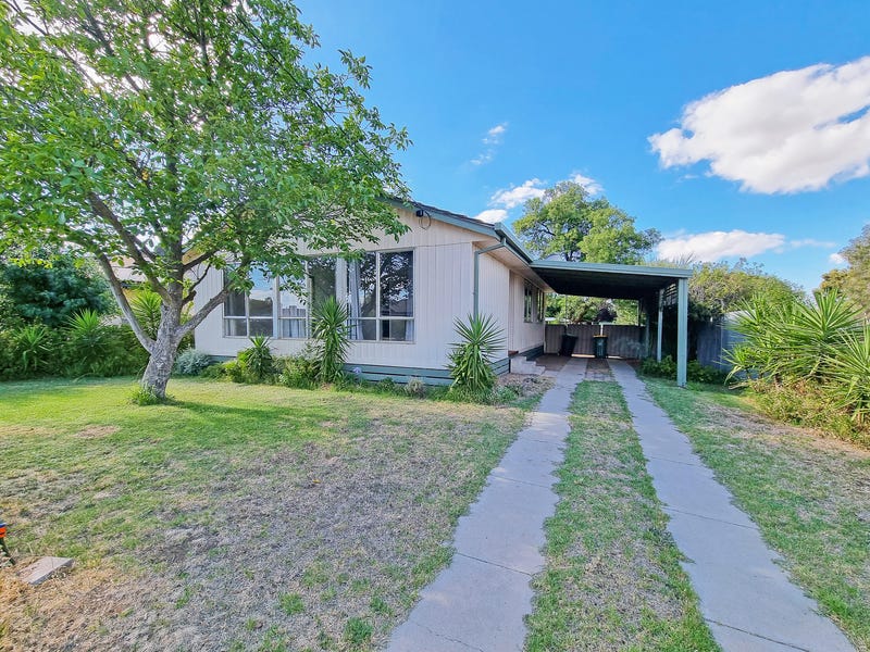 4 Mourilyan Street, Kerang, Vic 3579 House for Sale