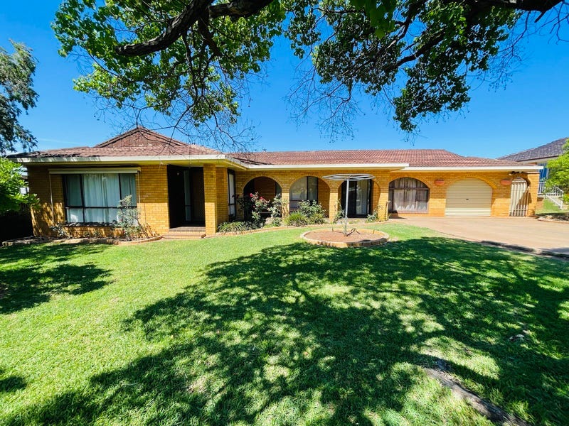 17 Gatenby Street, Condobolin, NSW 2877 House for Sale realestate