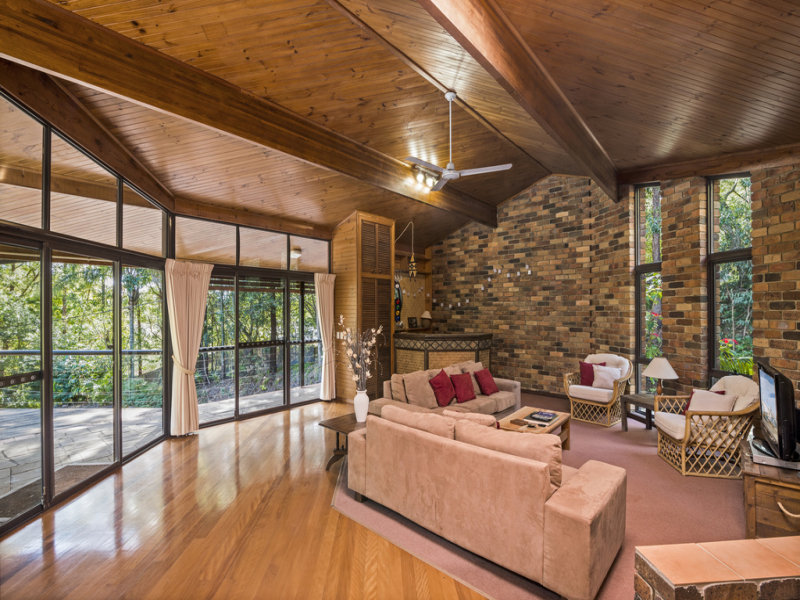 3 Cheshire Grove, Elanora, Qld 4221 Property Details