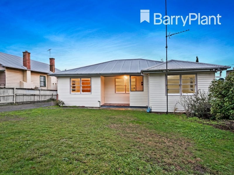 11 Victoria Street, Drouin, Vic 3818 Property Details