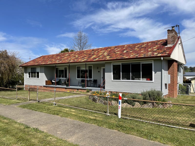 87 Murray Street, Tumbarumba, NSW 2653 Property Details