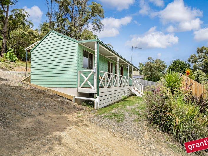 72A Woori Yallock Road, Cockatoo, Vic 3781 Property Details