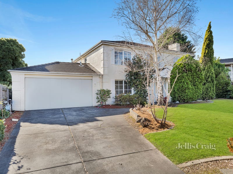 6 Tintern Rise, Glen Waverley, VIC 3150 - realestate.com.au