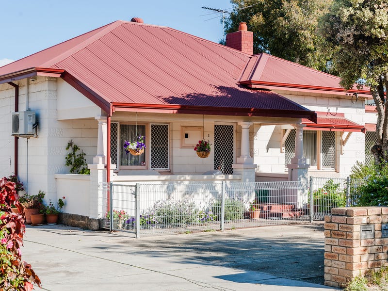 2 Solomon Street, Palmyra, WA 6157 Property Details