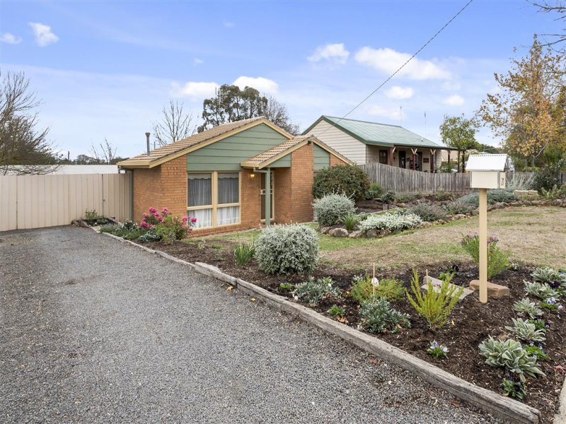 31 Jacobs Avenue Kyneton Vic 3444 Au