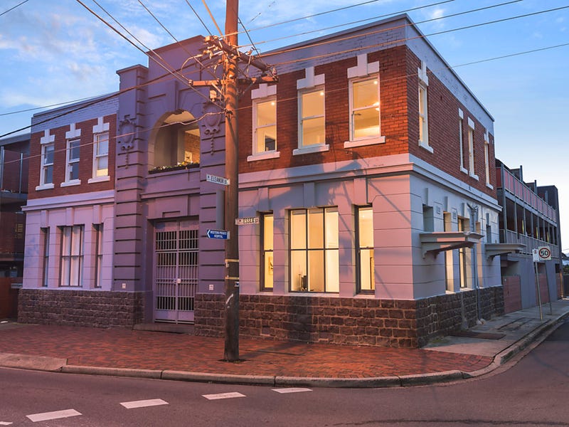 1/13 Essex Street, Footscray, Vic 3011 Property Details