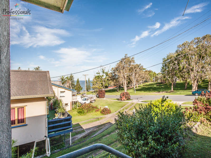 12 King Street, Woody Point, QLD 4019