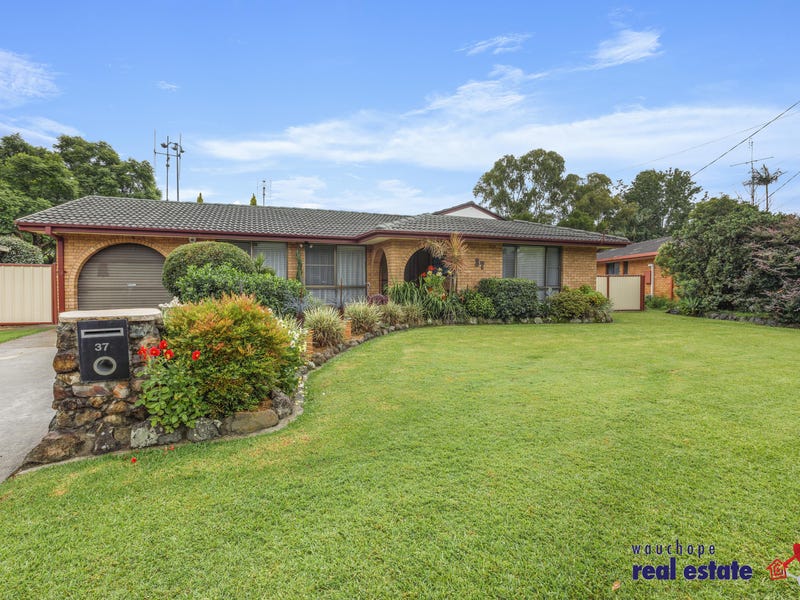 37 Fairmont Drive, Wauchope, NSW 2446