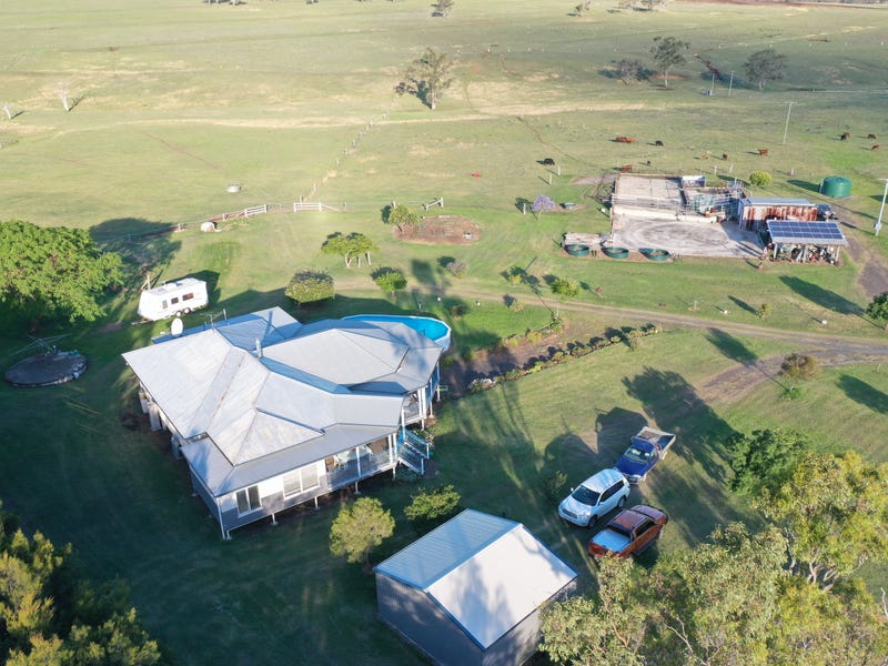 136 Dixon Lane, East Greenmount, QLD 4359