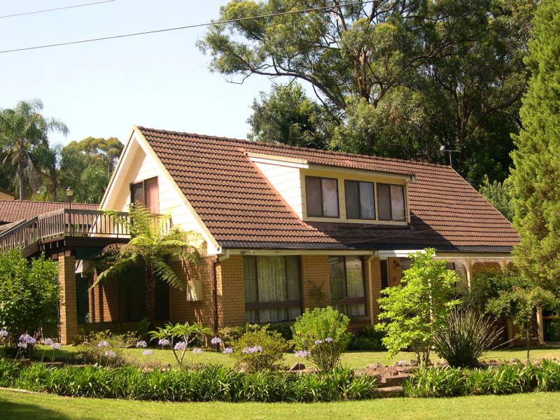 1 Nari Avenue, Point Clare, NSW 2250