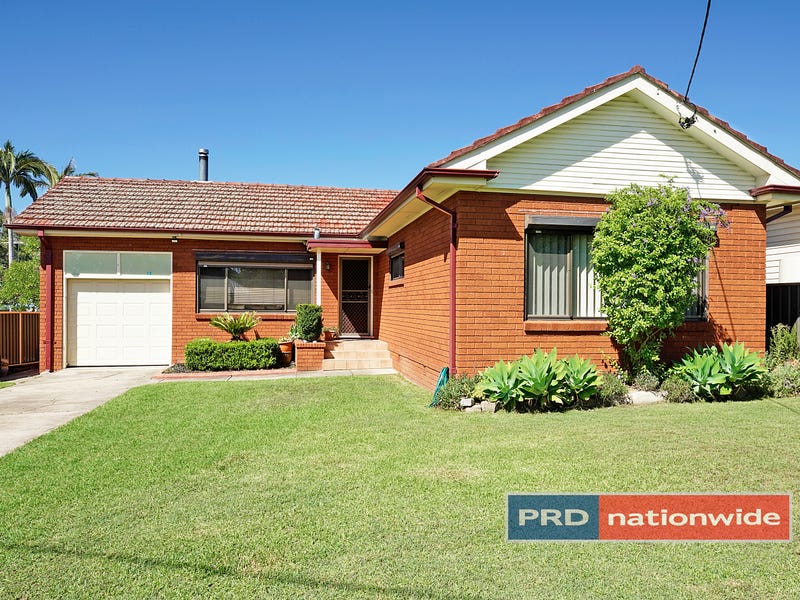72 College Street, Cambridge Park, NSW 2747