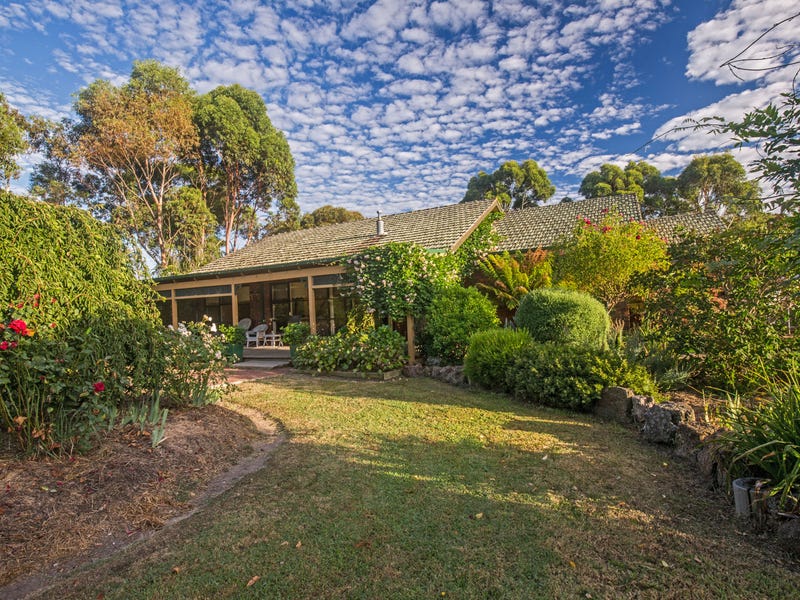 10 Cuthbert Street, Corinella, Vic 3984 Property Details