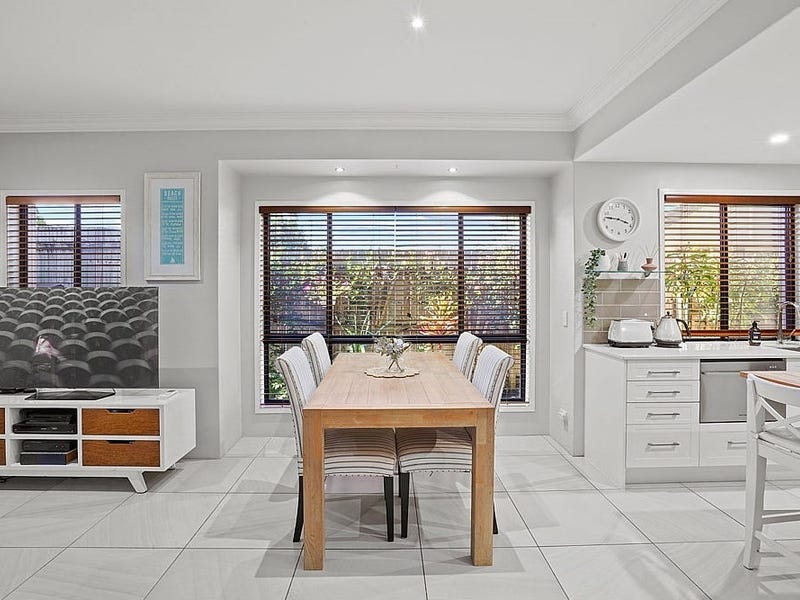 2/2264 Gold Coast Highway, Mermaid Beach, QLD 4218