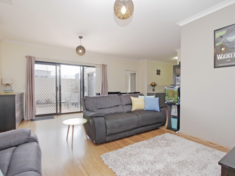 6/1533B Albany Highway, Beckenham, WA 6107 Property Details