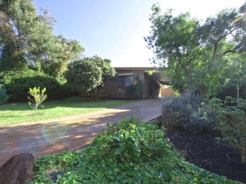 14 Knox Road, Blairgowrie, VIC 3942