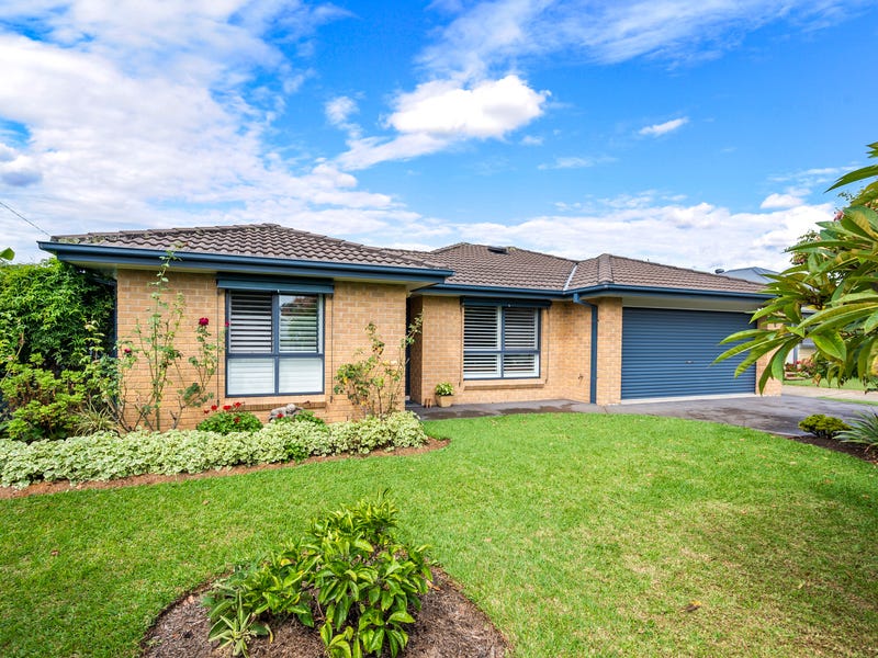 12 Docker Street, Marks Point, NSW 2280
