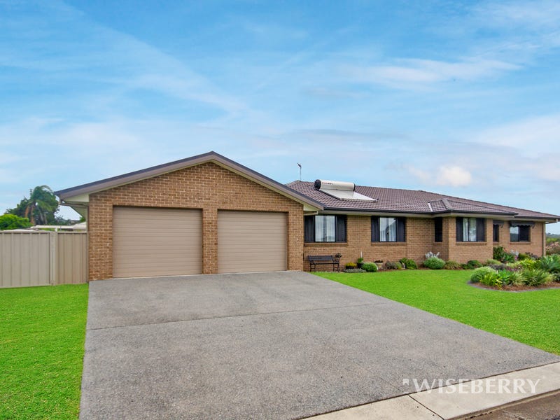 54 Petken Drive, Taree, NSW 2430 Property Details