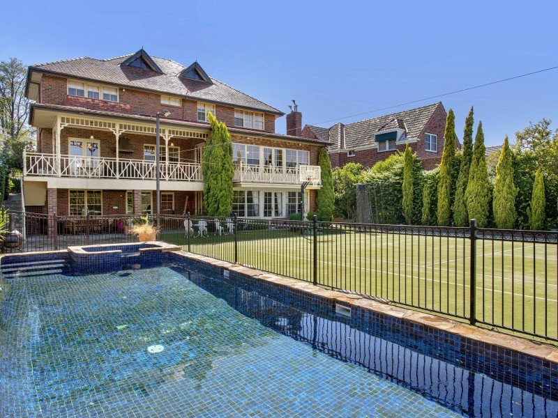 91 Woodland Street, Essendon, Vic 3040 Property Details