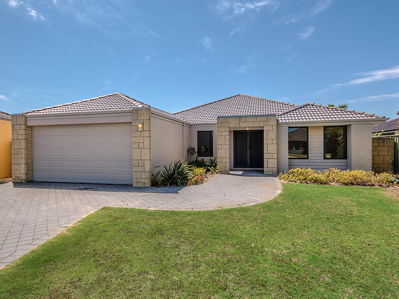 16 Bayside Boulevard, Port Kennedy, WA 6172