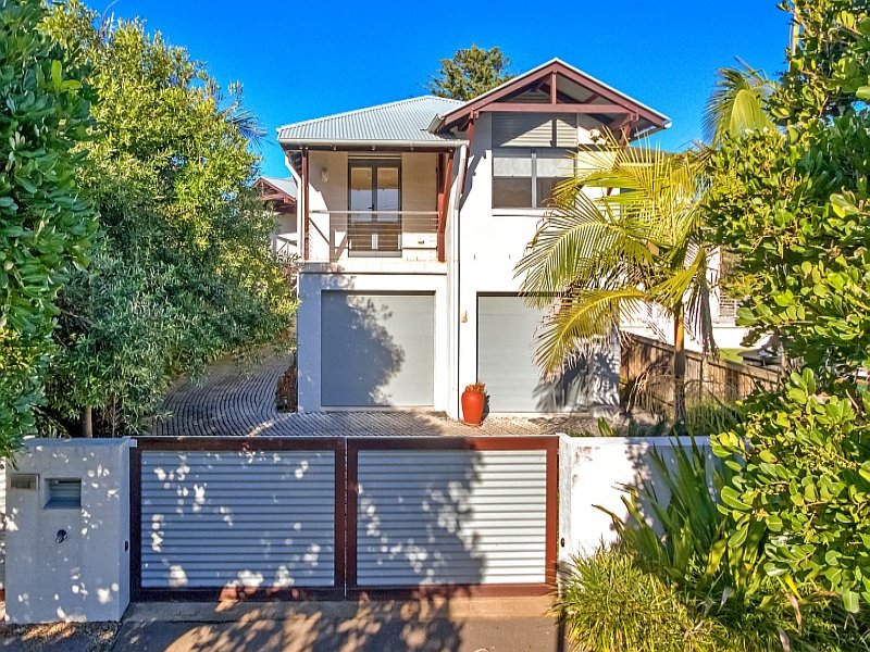 14 North Avoca Parade, North Avoca, NSW 2260