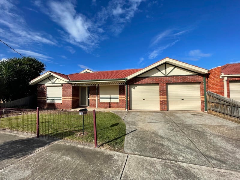 130 Rosella Avenue, Werribee, VIC 3030