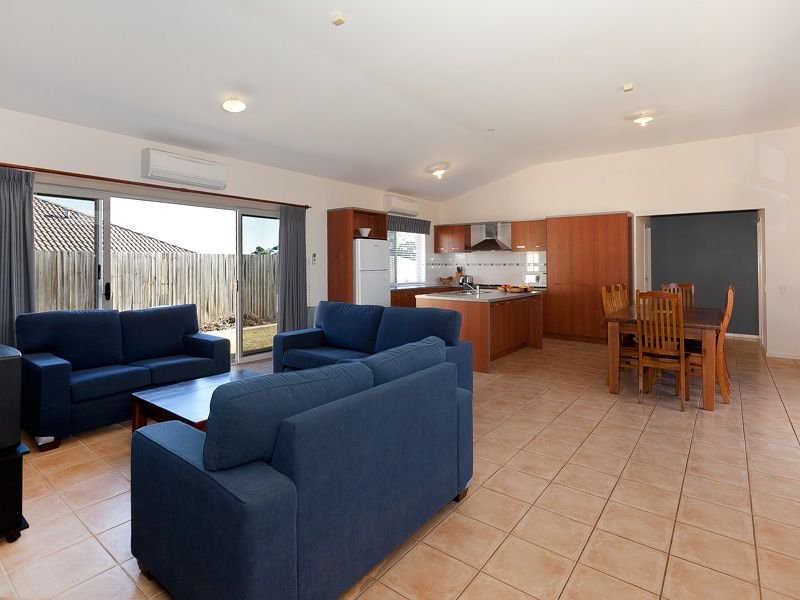 17 Silky Oak Avenue, Moggill, QLD 4070