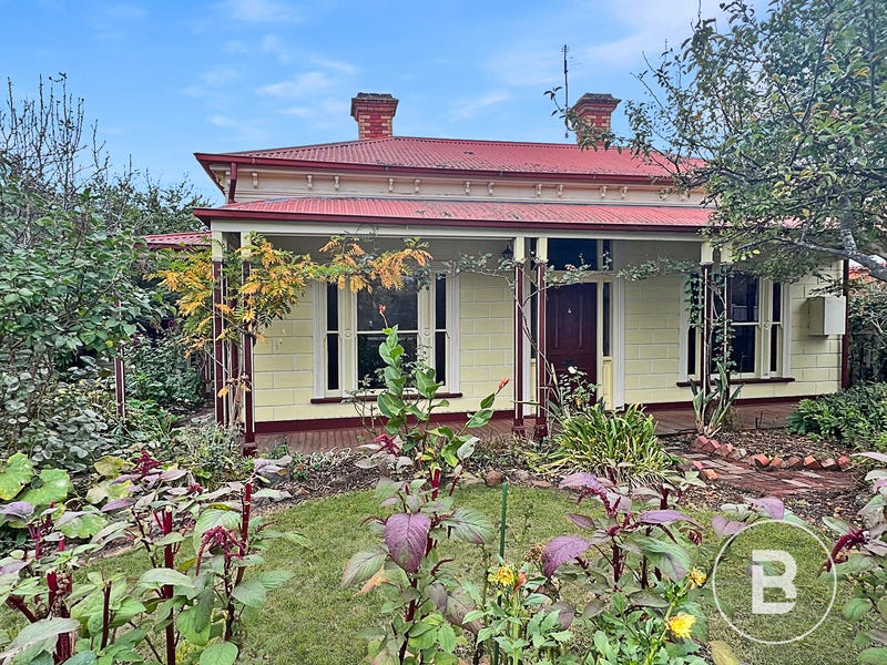 4 Cowan Street, Lake Wendouree, VIC 3350