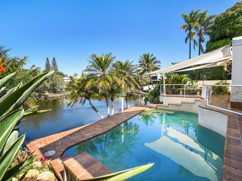 18 Savoy Drive, Broadbeach Waters, QLD 4218