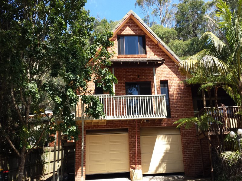10 Heights Place, Hornsby Heights, NSW 2077