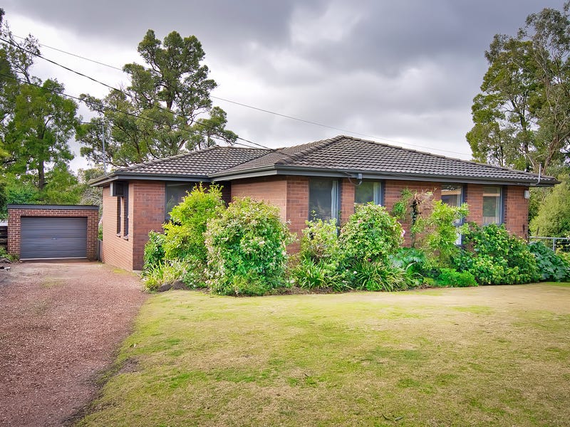 10 Ashley Grove, Mount Helen, VIC 3350