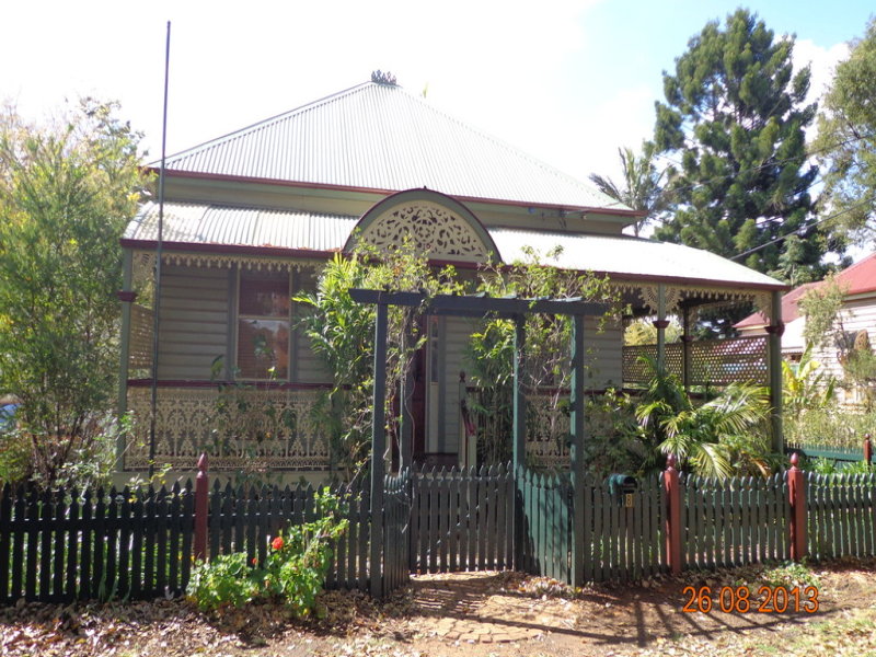 8 Boulton Terrace, Toowoomba City, QLD 4350