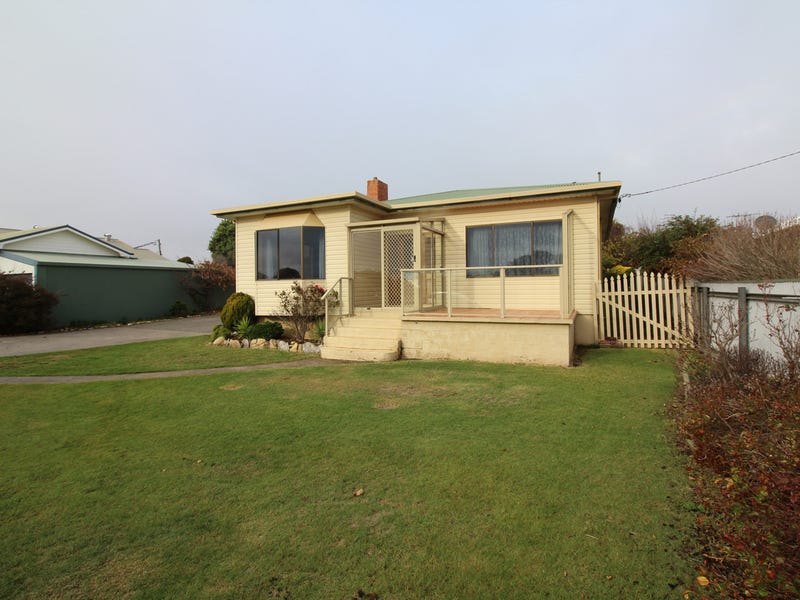 27 Penguin Road, West Ulverstone, Tas 7315