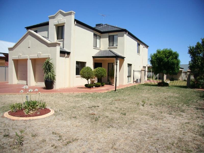 1 Cambridge Terrace, Mildura, Vic 3500 Property Details