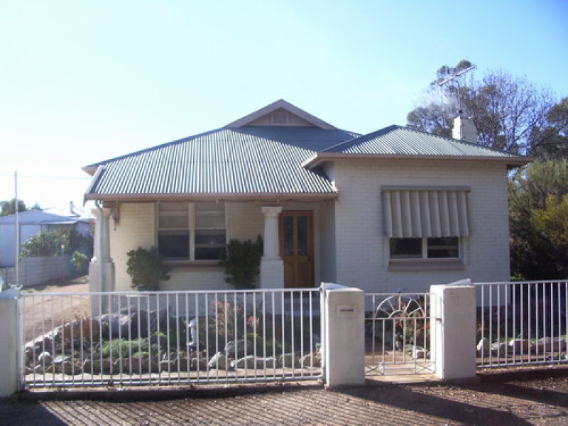 16 Sixth Street, Wirrabara, SA 5481 Property Details