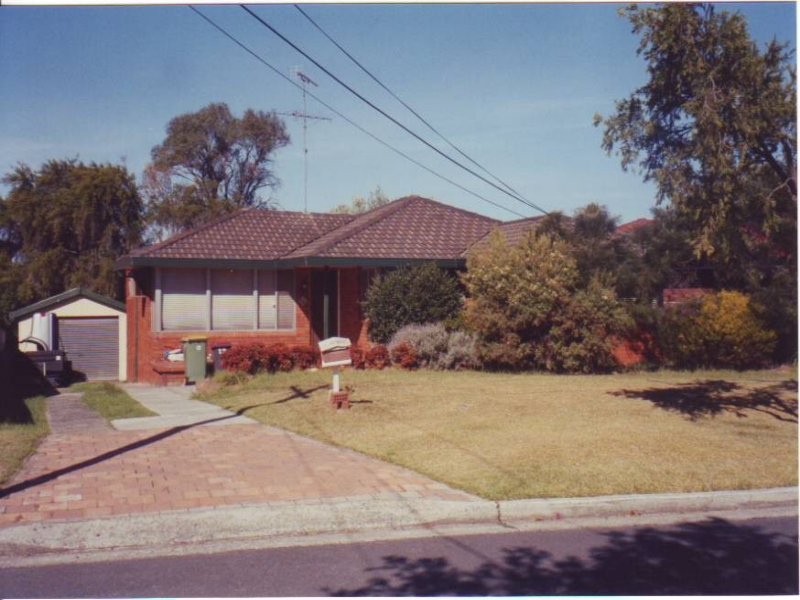 12 Universal Avenue, Hall, NSW 2198