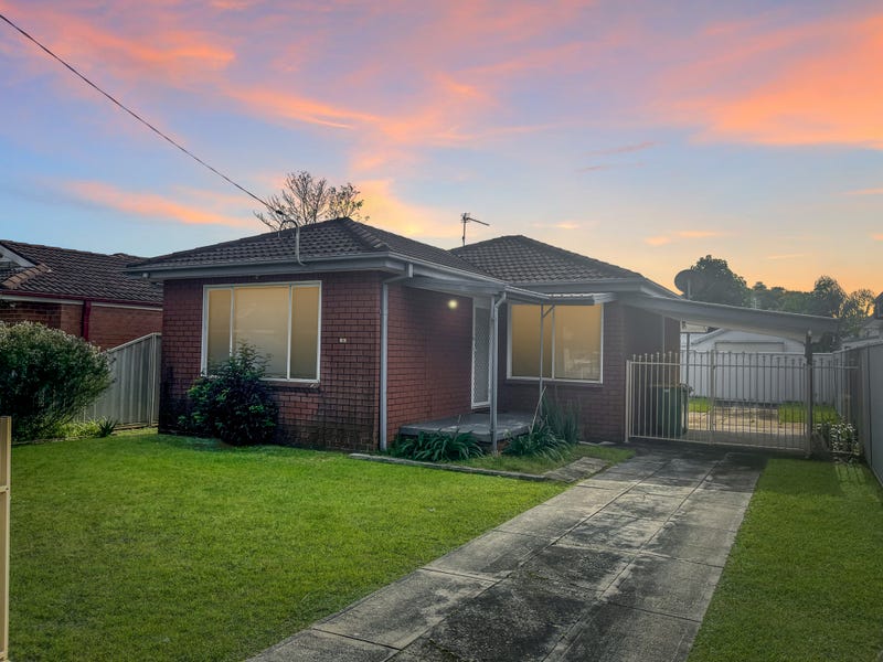 30 Dorothy Avenue, Woy Woy, NSW 2256