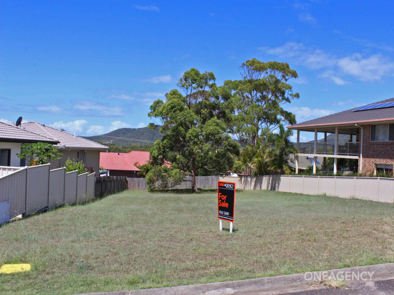 4 Rafferty Cres, South West Rocks, NSW 2431