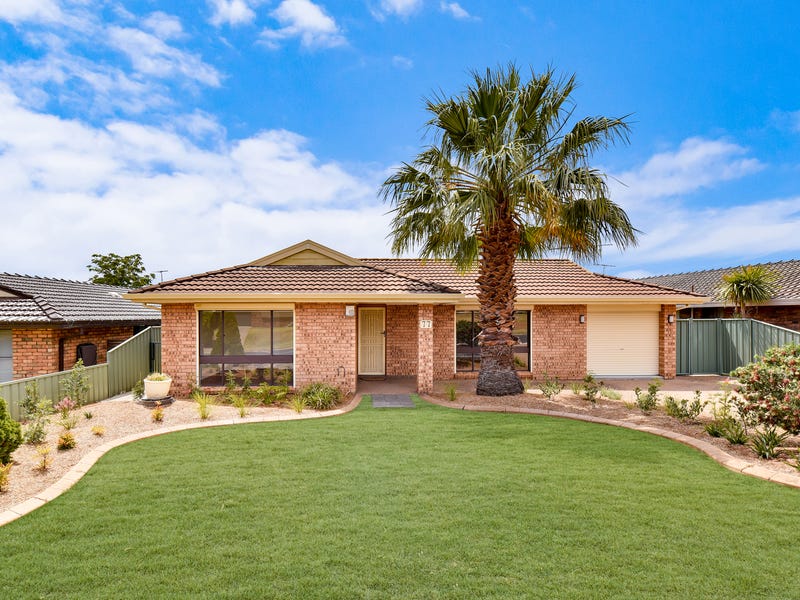 77 Midlothian Road, St Andrews, NSW 2566