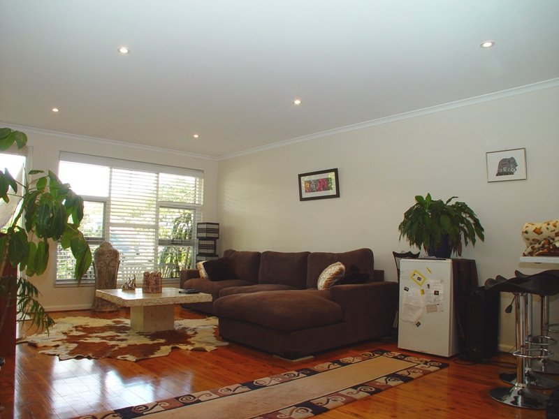 2/10 Moore Road, Freshwater, NSW 2096 Property Details