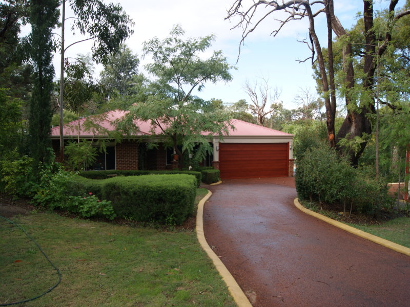 10 Coachman Court, Wellard, WA 6170