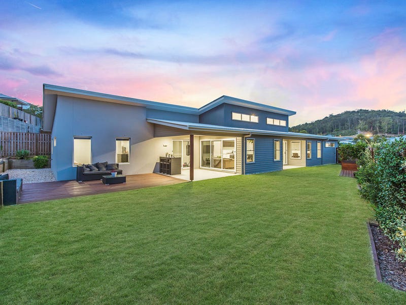 209 Riverstone Crossing, Maudsland, Qld 4210 Property Details