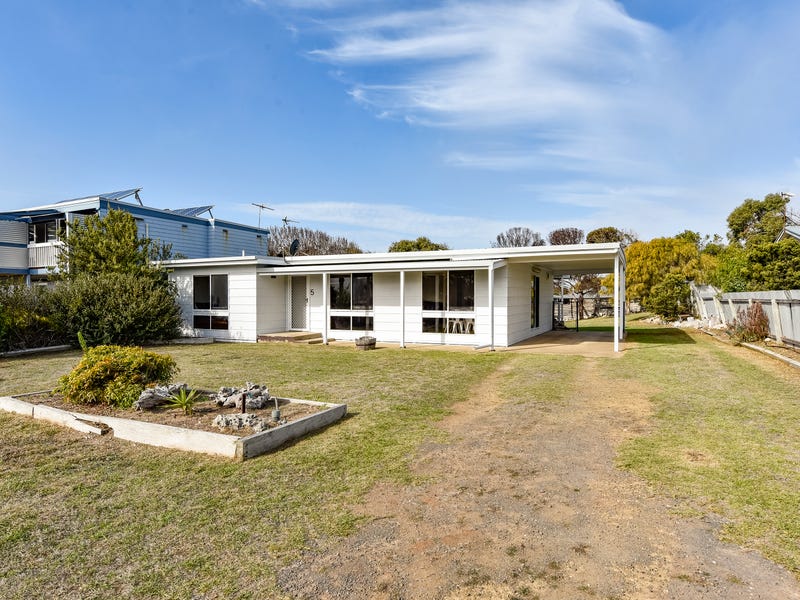 5 Wentworth Street, Beachport, SA 5280 House for Sale