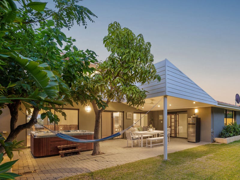 17 Maynard Way, Karrinyup, WA 6018 Property Details